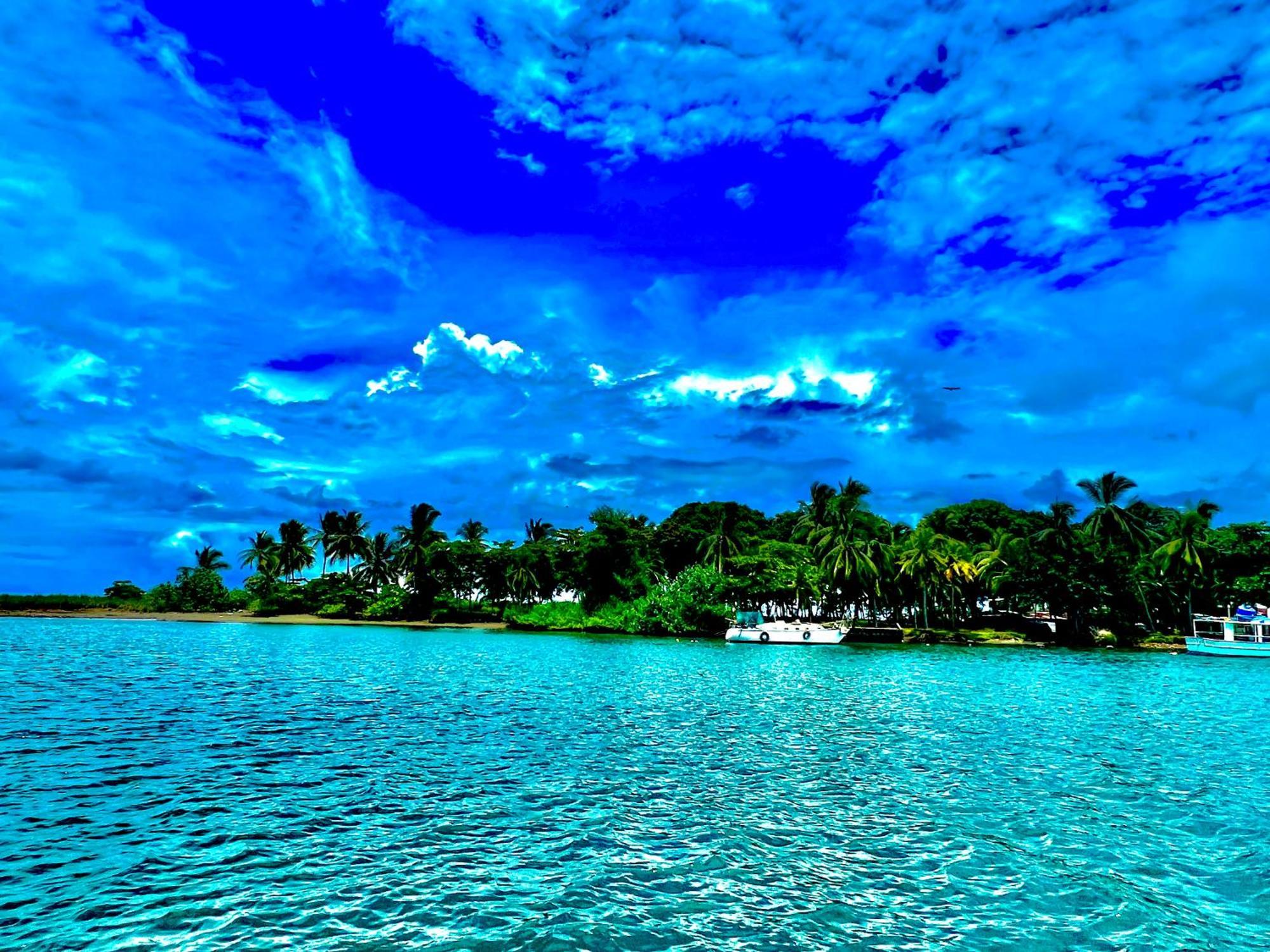 Beachfront Paradise Manuel Antonio Buitenkant foto