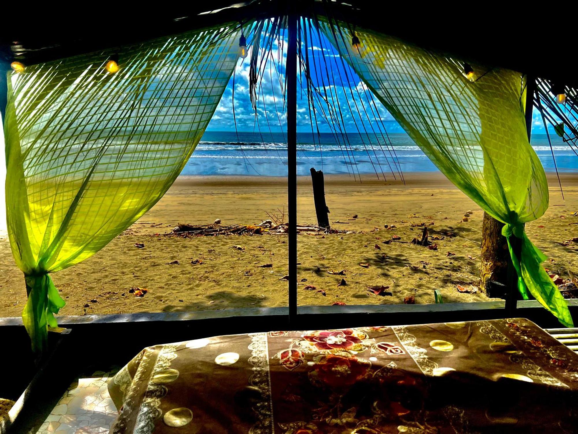 Beachfront Paradise Manuel Antonio Buitenkant foto